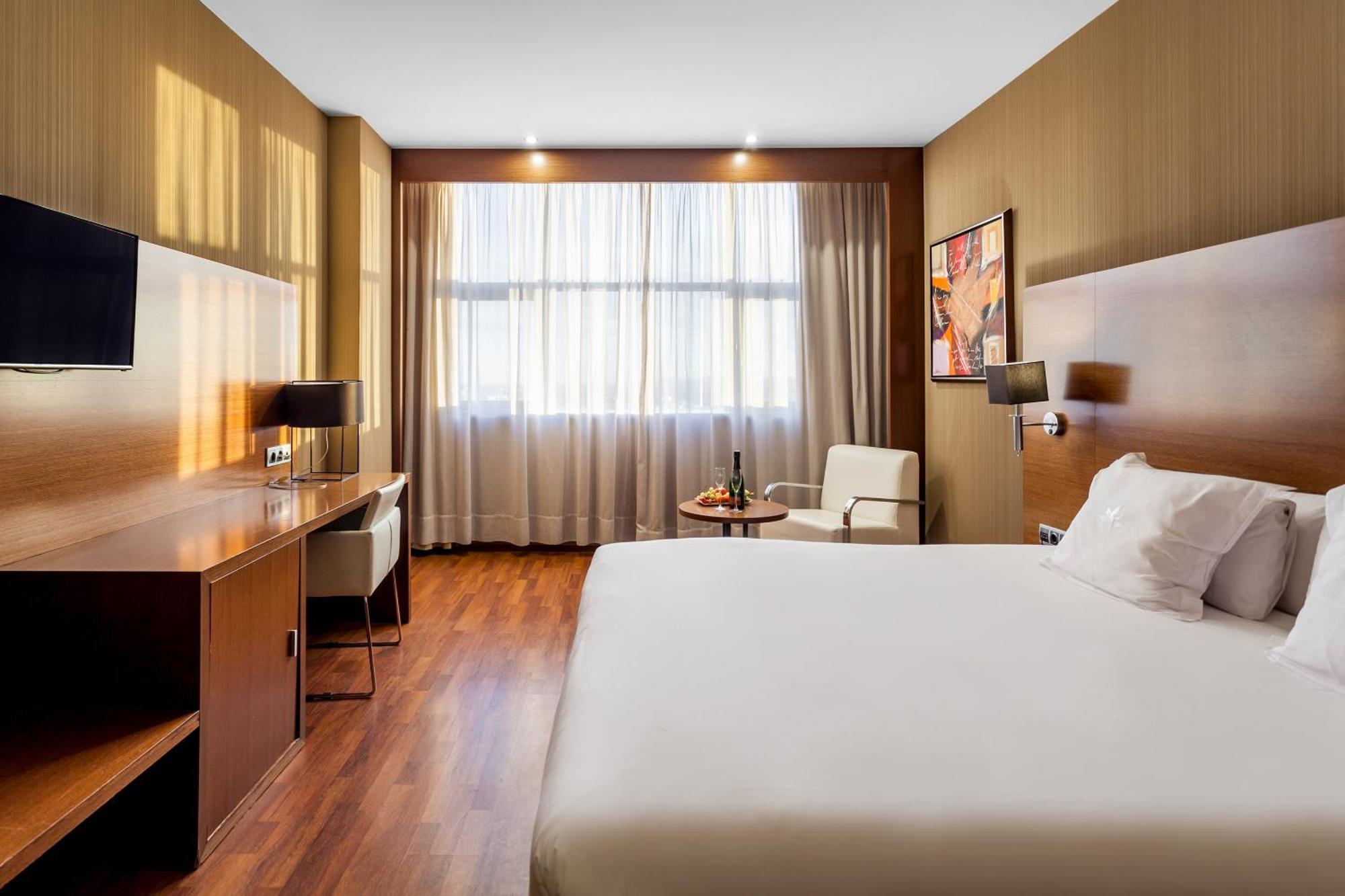 บาเลนเซีย คองเกรส โฮเต็ลแอนด์สปา Hotel ปาเตร์นา ภายนอก รูปภาพ