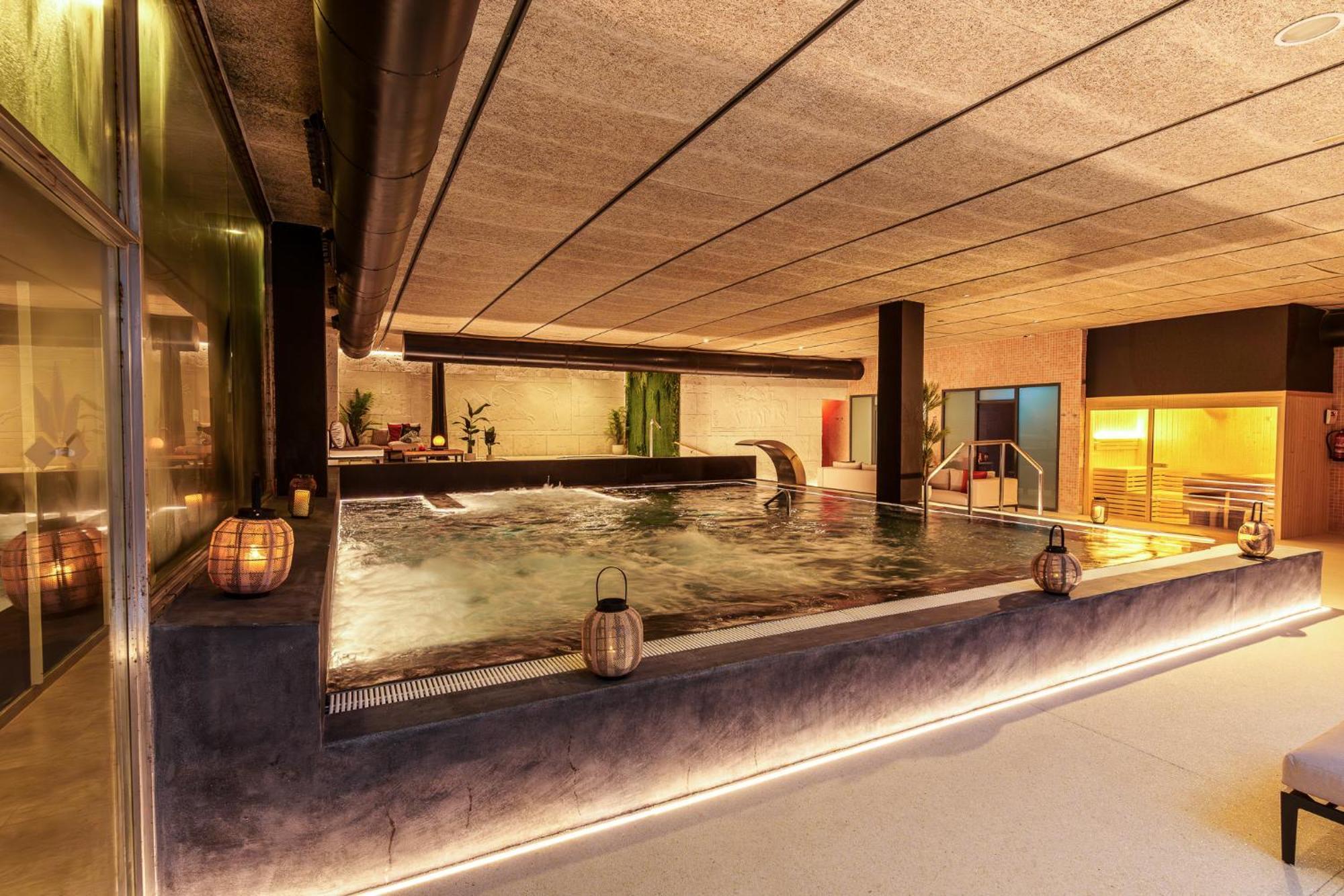 บาเลนเซีย คองเกรส โฮเต็ลแอนด์สปา Hotel ปาเตร์นา ภายนอก รูปภาพ